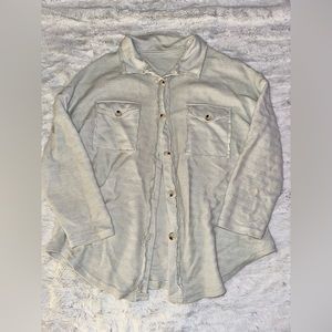 super cute soft grey/white button up top!